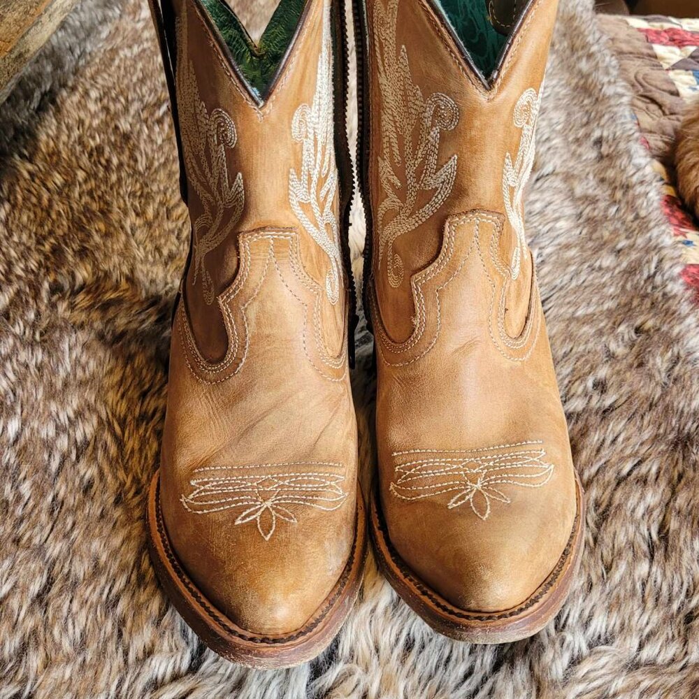 Corral Short Boots EUC - 6.5